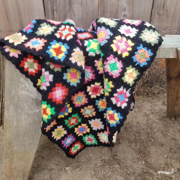 Vintage Wool Granny Squares Throw Blanket - Picture 2 of 9